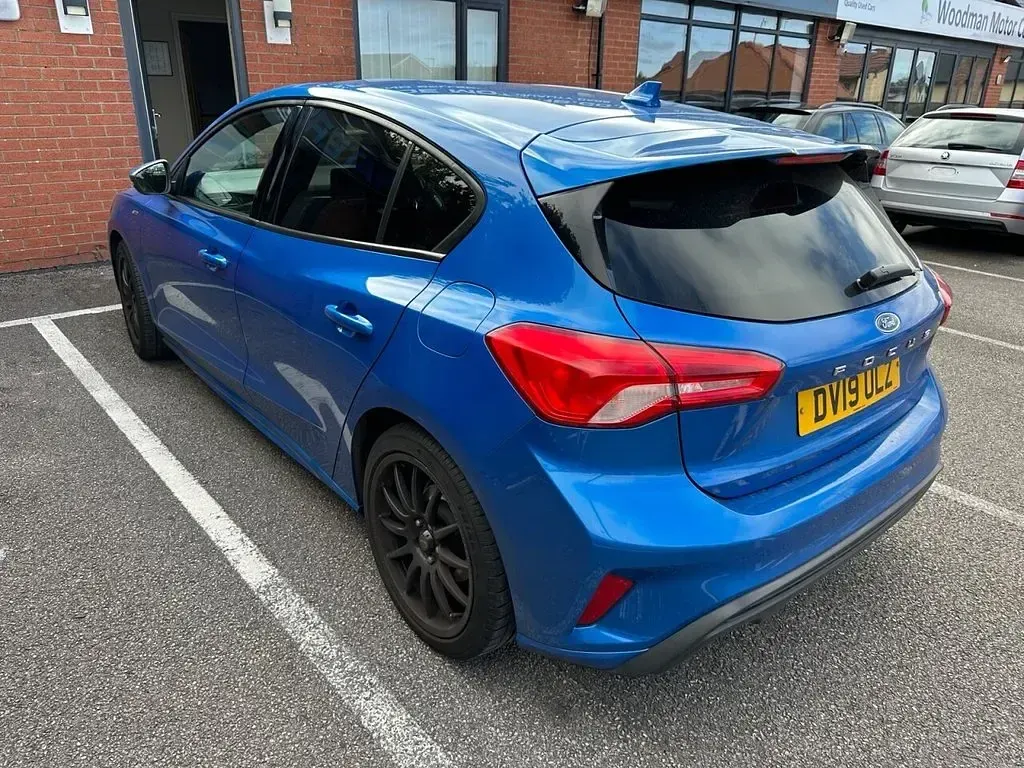 Used Ford Focus ST-Line 125 HP (91 kW) 2019 Blue Hatchback