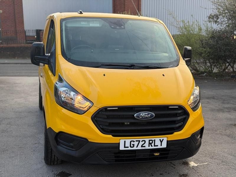 Used Ford Transit Custom 130 HP (95 kW) 2022 Yellow Van