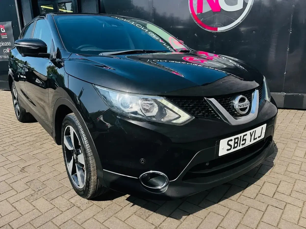 Used Nissan Qashqai N-TEC 110 HP (80 kW) 2015 Black SUV