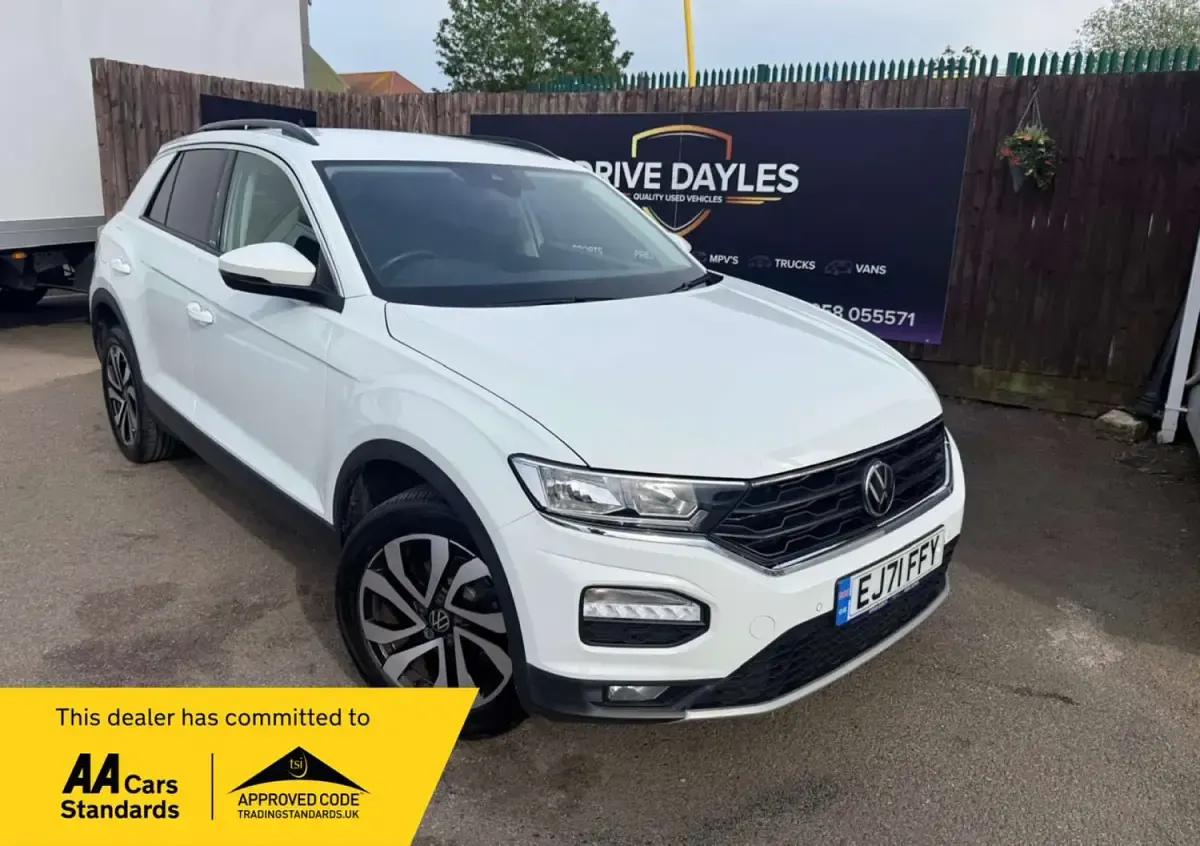 Usado VW T-Roc Active 150 HP (110 kW) 2021 Branco SUV