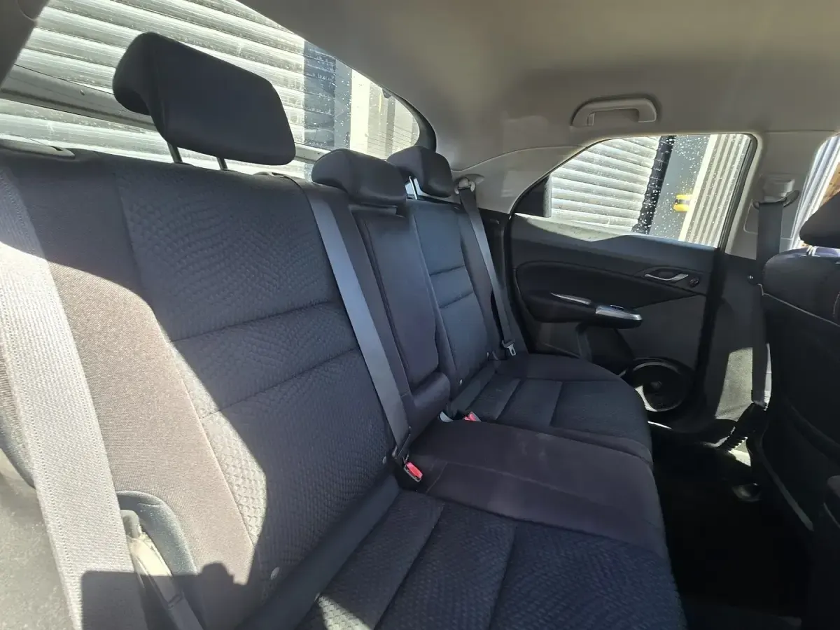 Used Honda Civic SE 2010 Black Hatchback