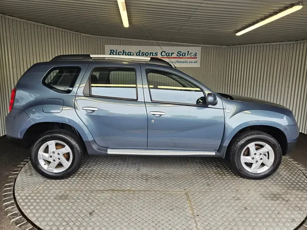 Usado Dacia Duster Lauréate 110 HP (80 kW) 2014 Cinzento SUV