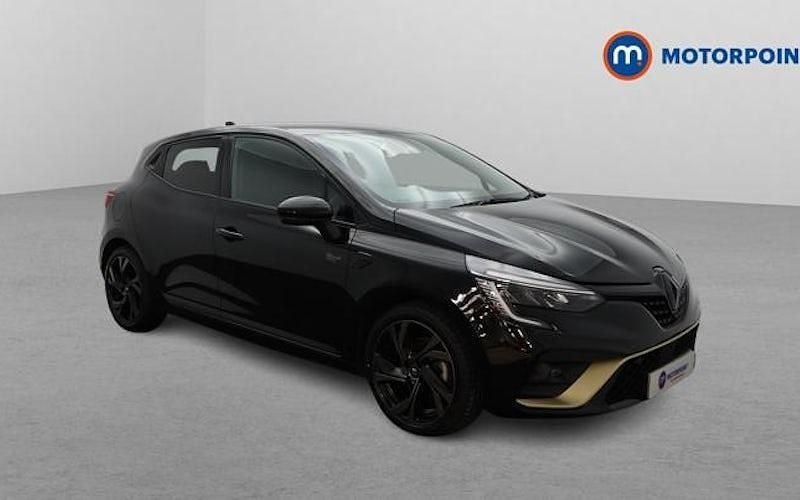 Used Renault Clio V Engineered 145 HP (106 kW) 2023 Black Hatchback