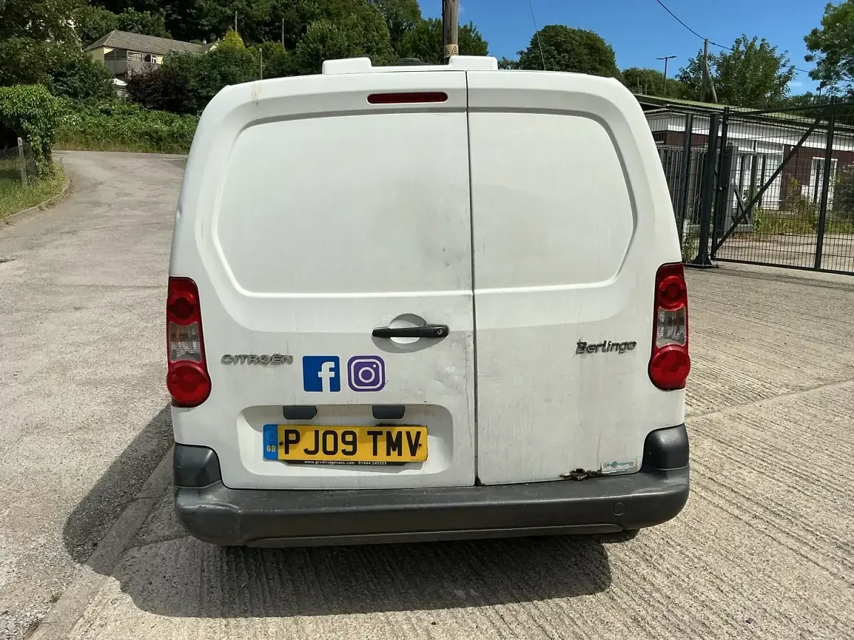 Used Citroën Berlingo 75 HP (55 kW) 2009 White MPV