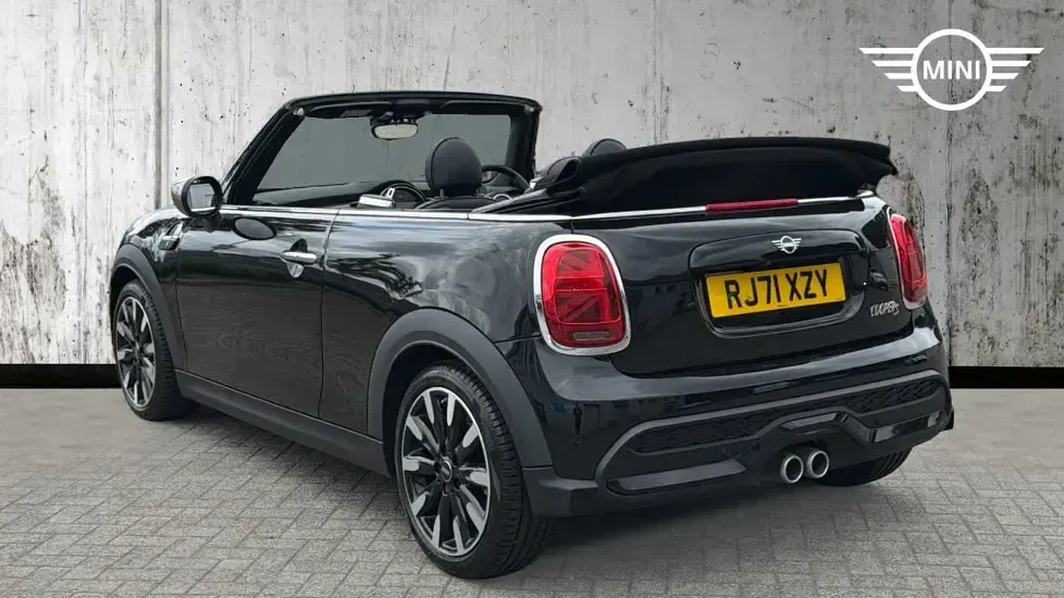 Usado Mini Cooper S Exclusive 176 HP (129 kW) 2022 Preto Citadino