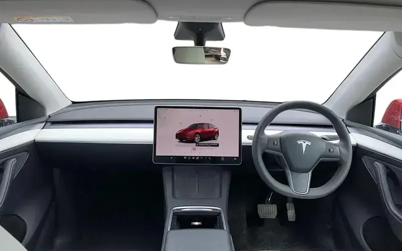 Used Tesla Model Y Long Range AWD 286 kW (389 HP) 2025 SUV