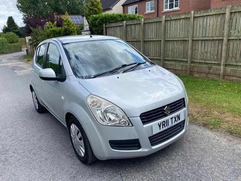 Silver Used 2011 Suzuki Splash GLS Hatchback | £2,690 (Good price) - Image 1/2