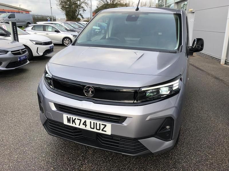 Grey Used 2024 Vauxhall Combo S MPV | £18,999 (Expensive) - Image 1/4