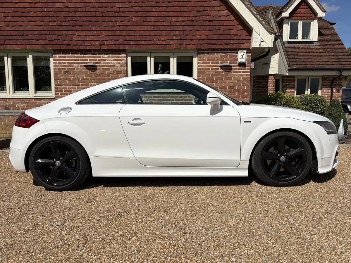 Used Audi TT S-Line 160 HP (117 kW) 2012 White Coupe