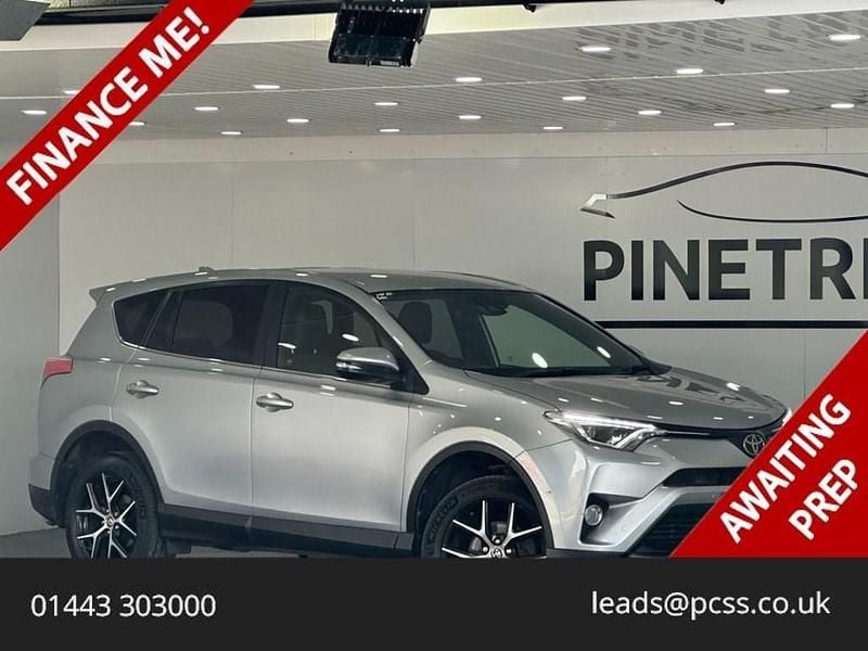 Used Toyota RAV4 143 HP (105 kW) 2017 Silver SUV