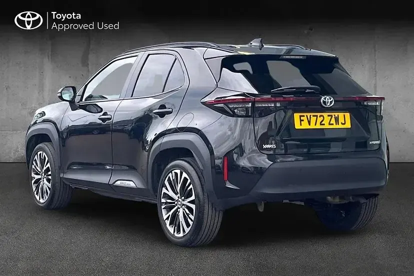 Used Toyota Yaris Cross 116 HP (85 kW) 2023 Black SUV