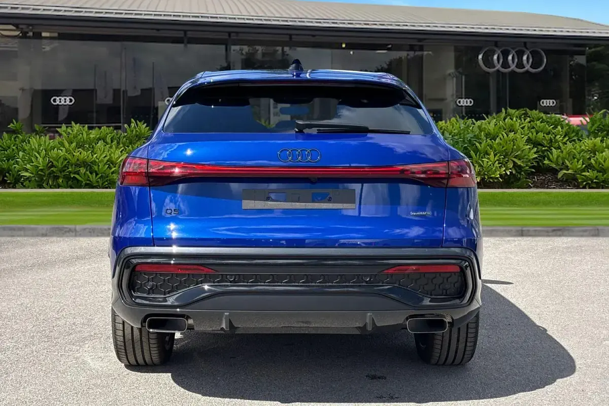 New Audi Q5 Sportback Black Edition 2026 Blue SUV