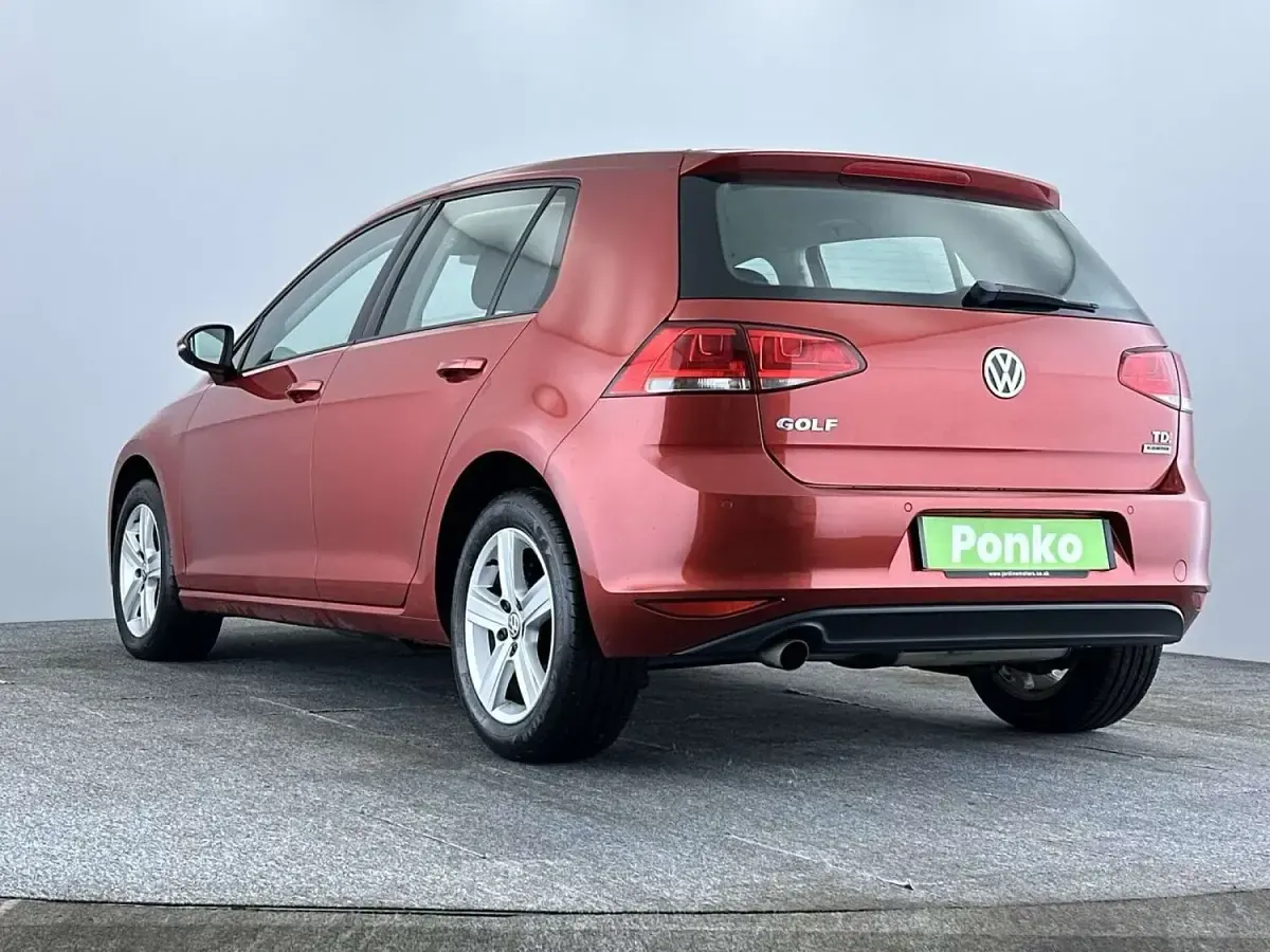 Used VW Golf VII Match 110 HP (80 kW) 2015 Red Hatchback