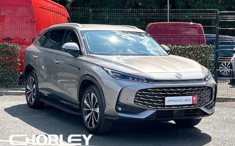 Silver Used 2024 MG HS Trophy SUV | £28,435 - Image 1/4