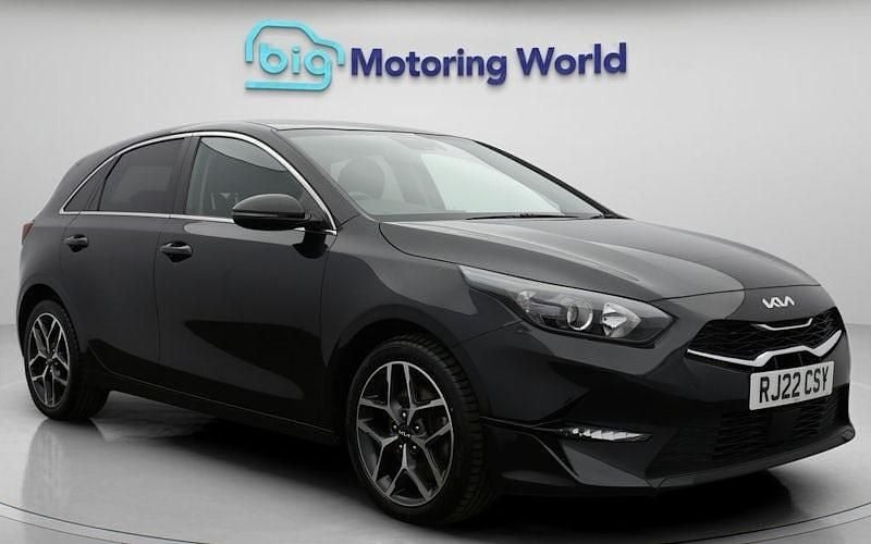Used 2021 Kia Ceed 3 Hatchback | £14,000 (Fair price) - Image 1/4