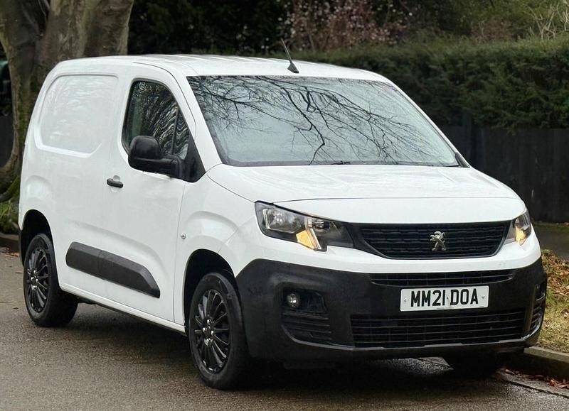 Used Peugeot Partner 2021 White MPV