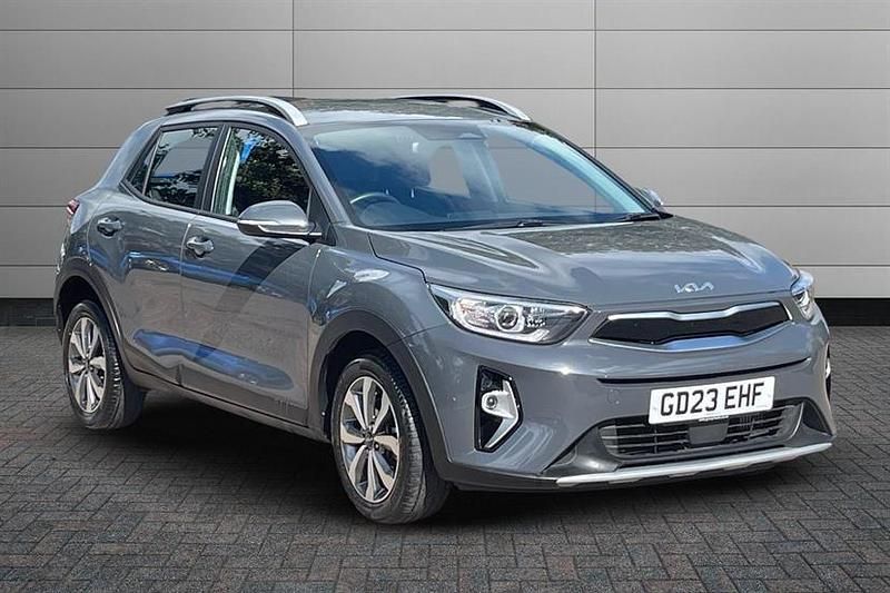Storm grey Used 2023 Kia Stonic 2 SUV | £16,495 (Fair price) - Image 1/4