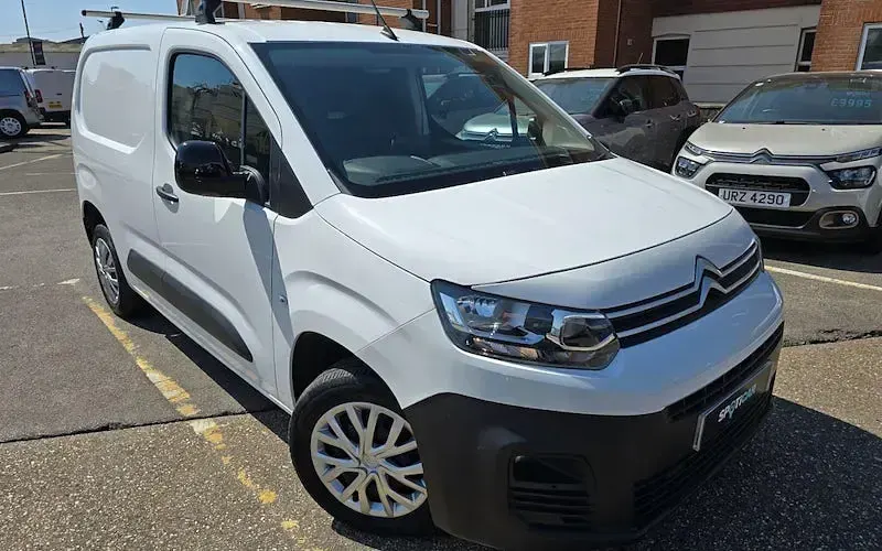 Used Citroën Berlingo 102 HP (75 kW) 2022 MPV