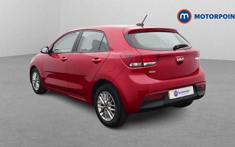 Used Kia Rio 101 HP (74 kW) 2022 Red Hatchback