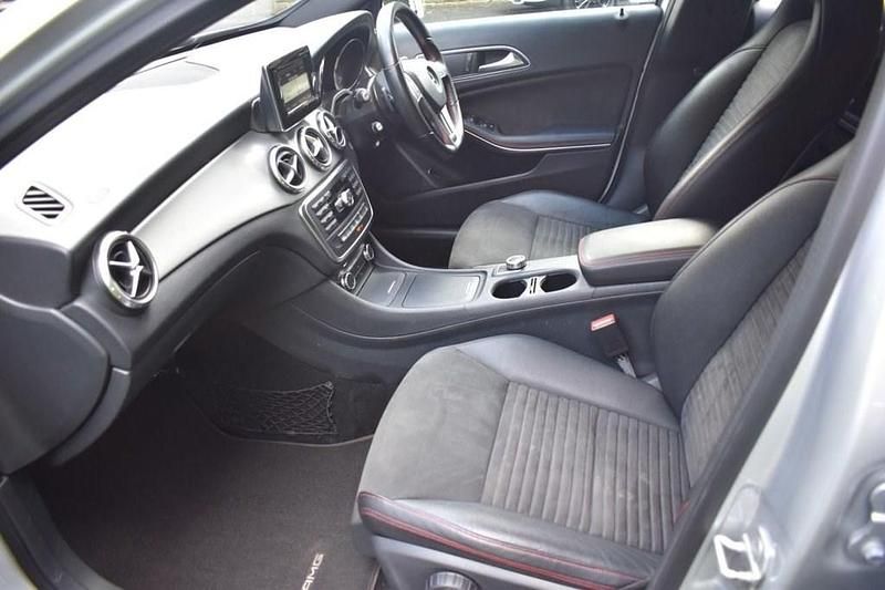 Used Mercedes GLA220 AMG line 170 HP (125 kW) 2015 Silver SUV