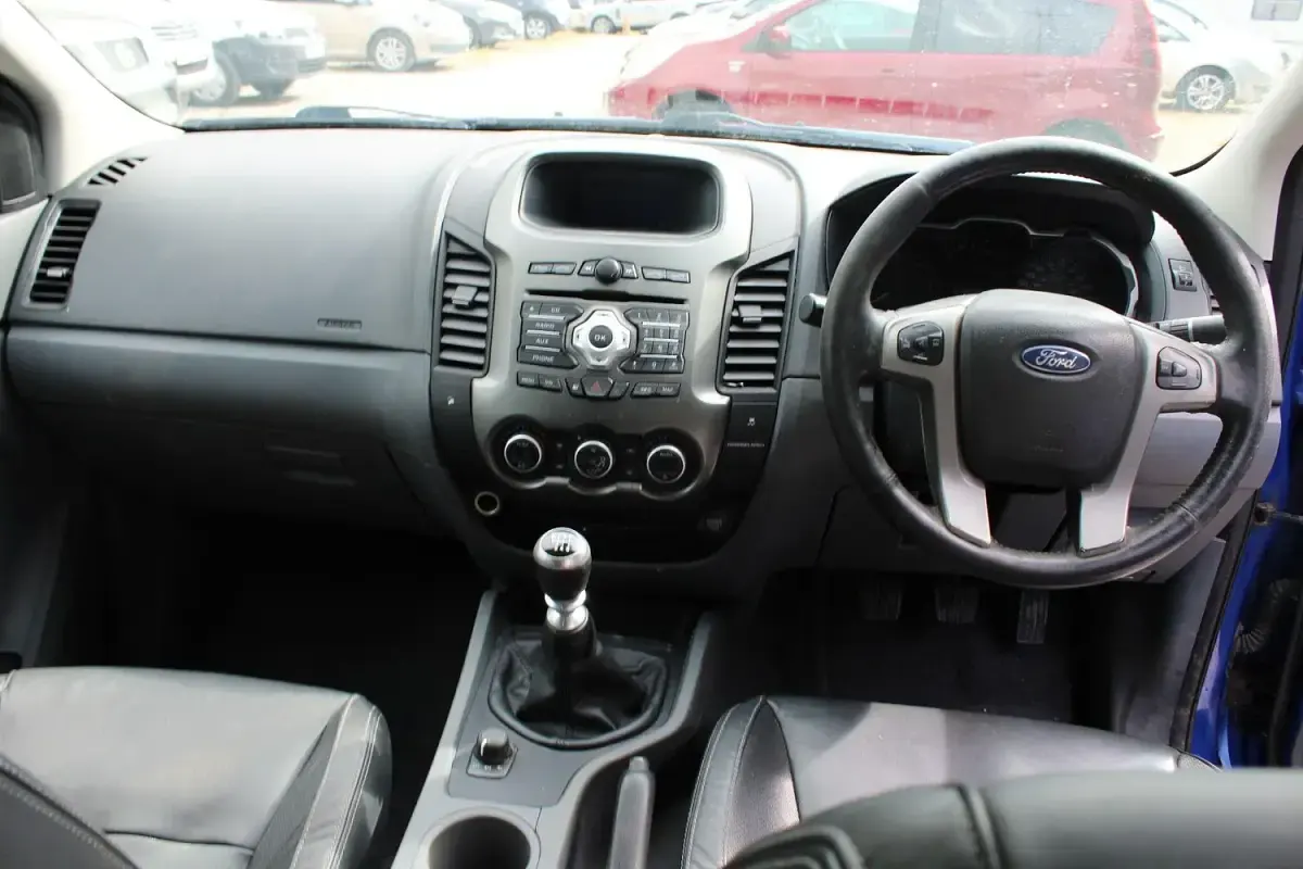 Used Ford Ranger Limited 150 HP (110 kW) 2015 Blue Pickup