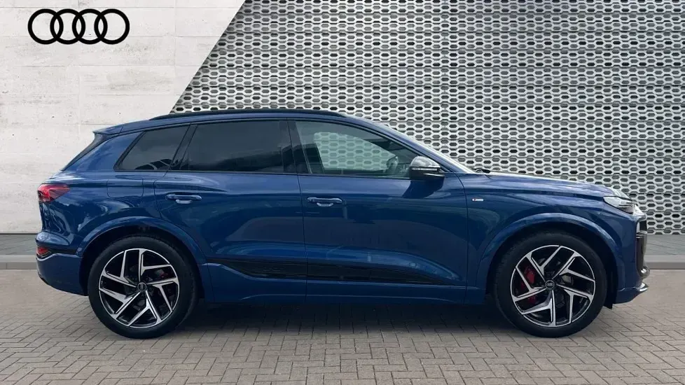 Used Audi Q6 e-tron Performance 225 kW (306 HP) 2026 Blue SUV