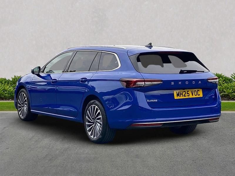 Used Skoda Superb 201 HP (147 kW) 2025 Blue Estate
