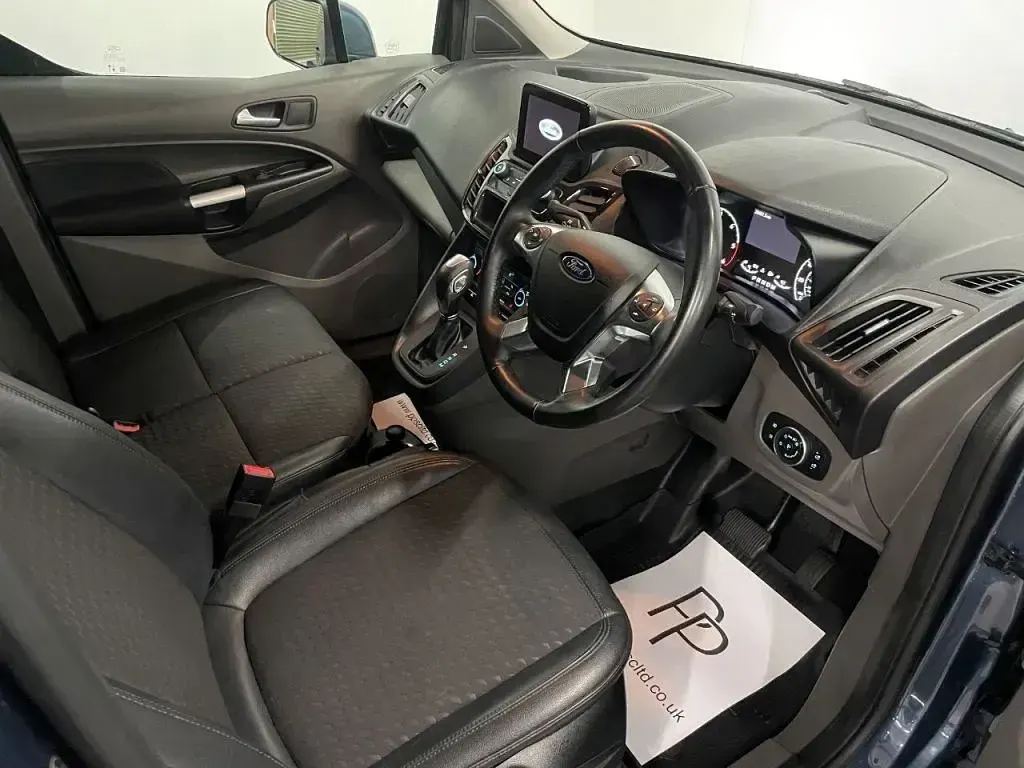 Second-hand Ford Transit Connect Sport 100 CP (73 kW) 2023 Albastru Monovolum