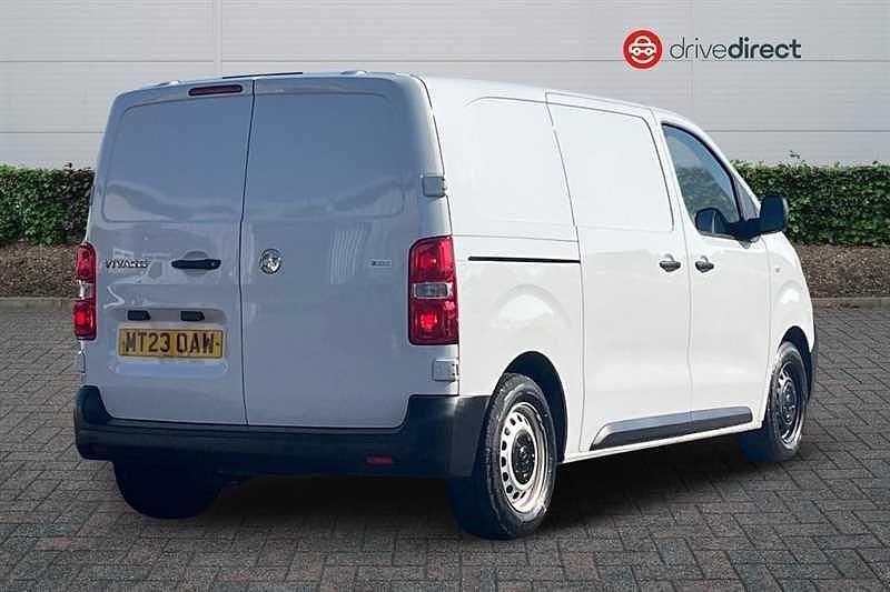 Used Vauxhall Vivaro S 120 HP (88 kW) 2023 White MPV
