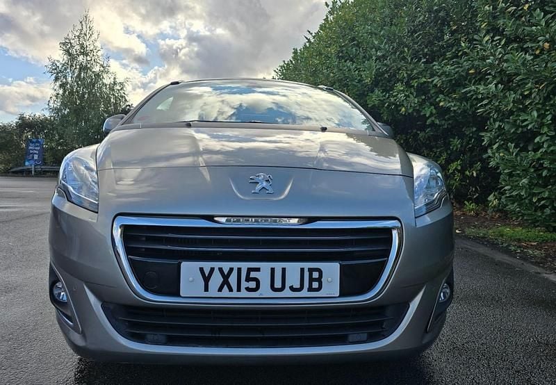 Grey Used 2015 Peugeot 5008 Allure MPV | £3,350 - Image 1/4