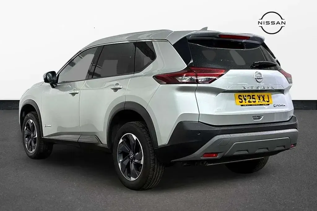 Used Nissan X-Trail N-Connecta 213 HP (156 kW) 2025 Silver SUV