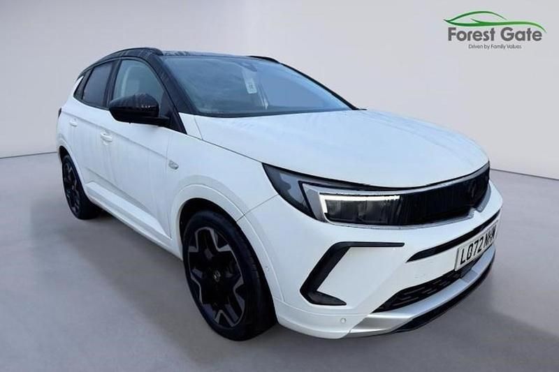Used Vauxhall Grandland X Ultimate 130 HP (95 kW) 2022 White SUV