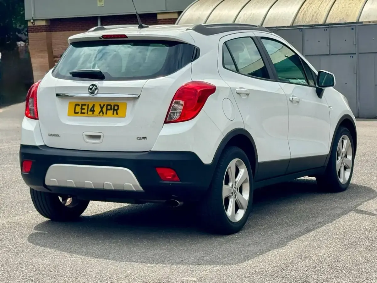 Used Vauxhall Mokka 130 HP (95 kW) 2014 White SUV