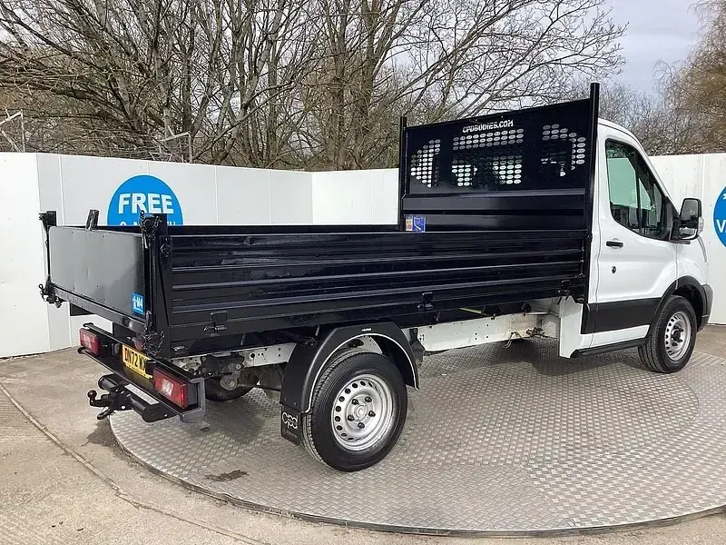 Usado Ford Transit S 130 HP (95 kW) 2022 Branco Cabrios