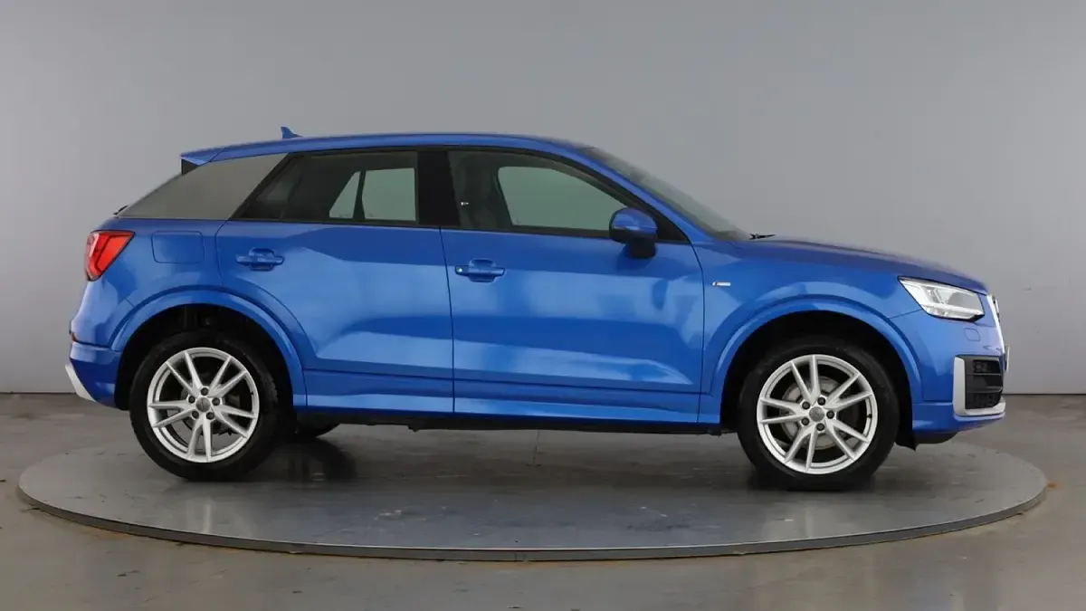 Used Audi Q2 S-Line 150 HP (110 kW) 2018 Blue SUV