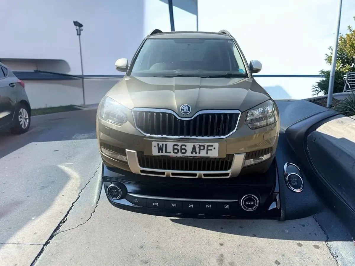 Used Skoda Yeti SE 110 HP (80 kW) 2017 Green SUV
