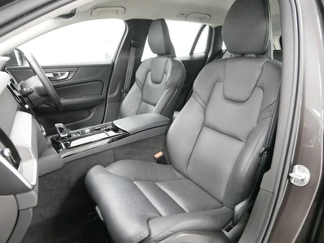 Used Volvo V60 Plus 350 HP (257 kW) 2022 Grey Estate