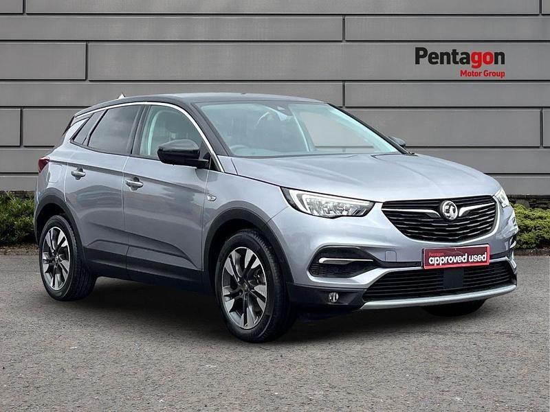 Moonstone grey Used 2020 Vauxhall Grandland X SRi SUV | £9,695 (Good price) - Image 1/4