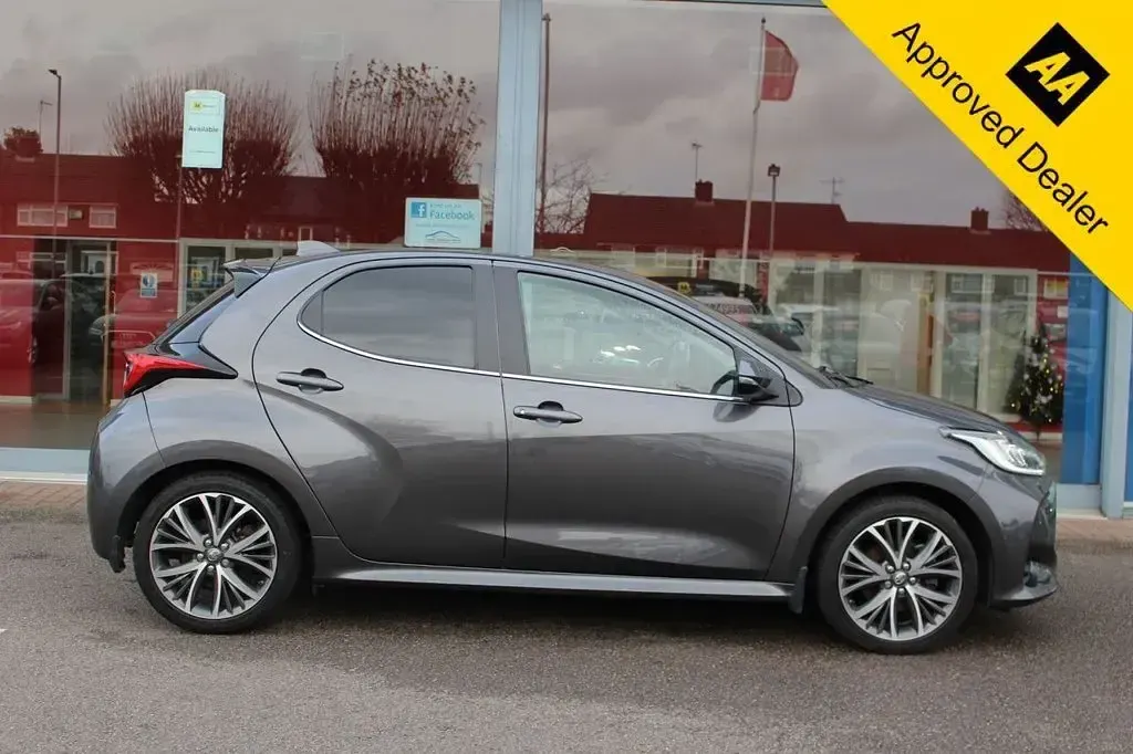 Second-hand Toyota Yaris Hybrid 116 CP (85 kW) 2022 Gri Hatchback
