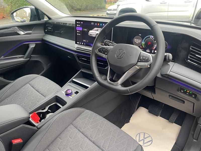 Second-hand VW Tiguan Match 204 CP (150 kW) 2025 Gri SUV
