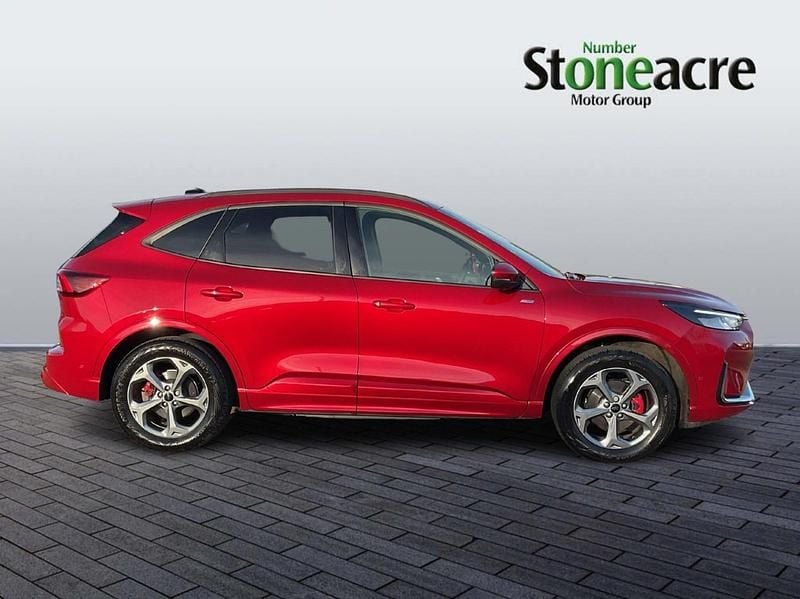 Used Ford Kuga ST-Line 239 HP (175 kW) 2025 Red SUV