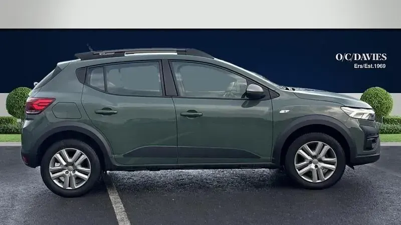 Used Dacia Sandero Expression 90 HP (66 kW) 2023 Green Hatchback