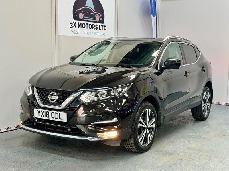 Black Used 2018 Nissan Qashqai N-Connecta SUV | £9,990 (Good price) - Image 1/4