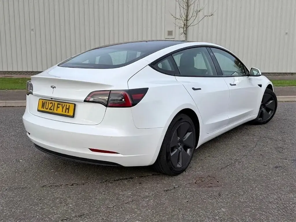 Used Tesla Model 3 Long Range AWD 366 kW (498 HP) 2021 White Sedan