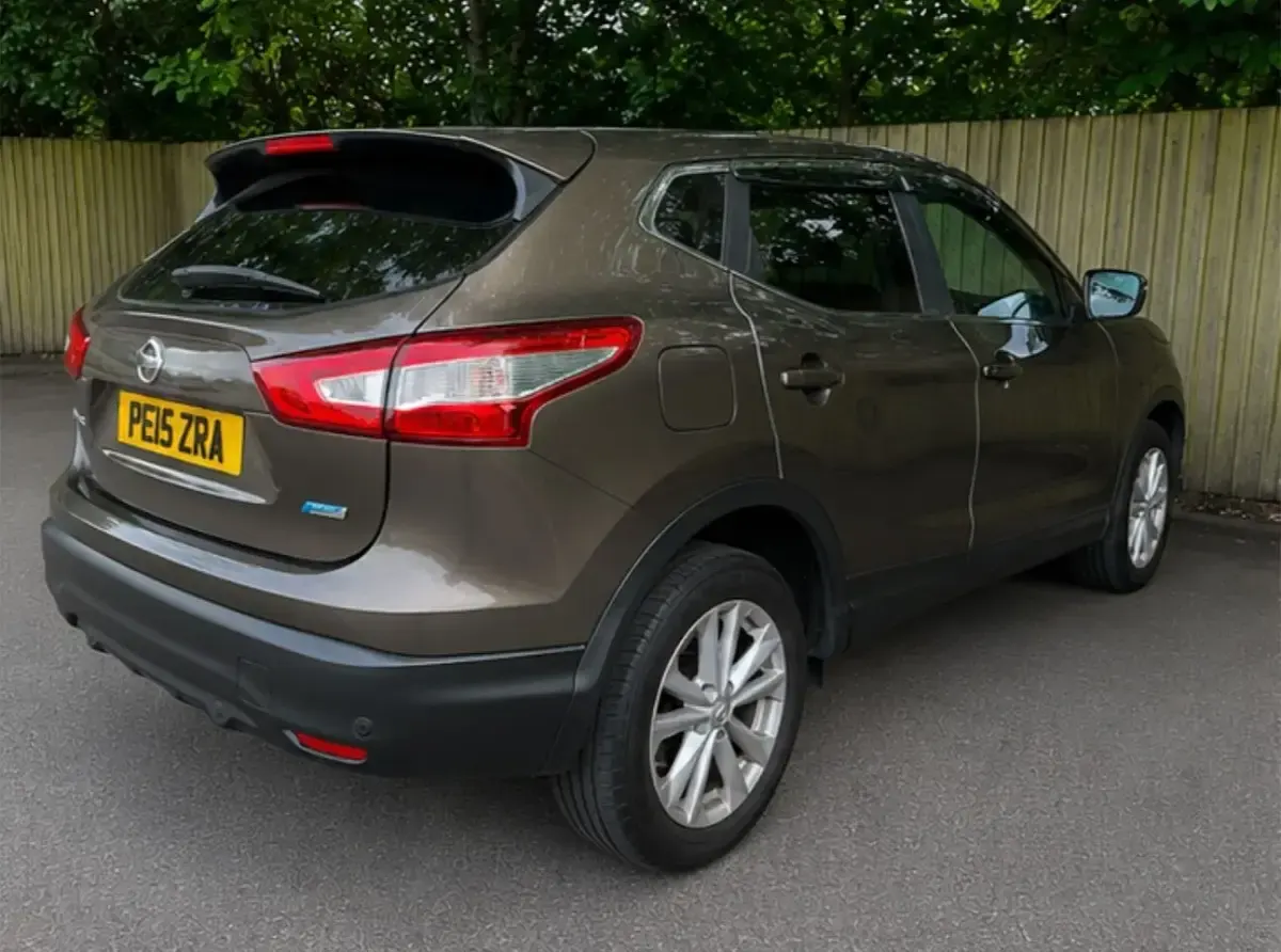Used Nissan Qashqai Acenta Premium 2015 Beige SUV