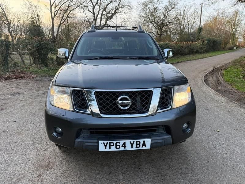 Used Nissan Navara Tekna 2014 Grey Pickup