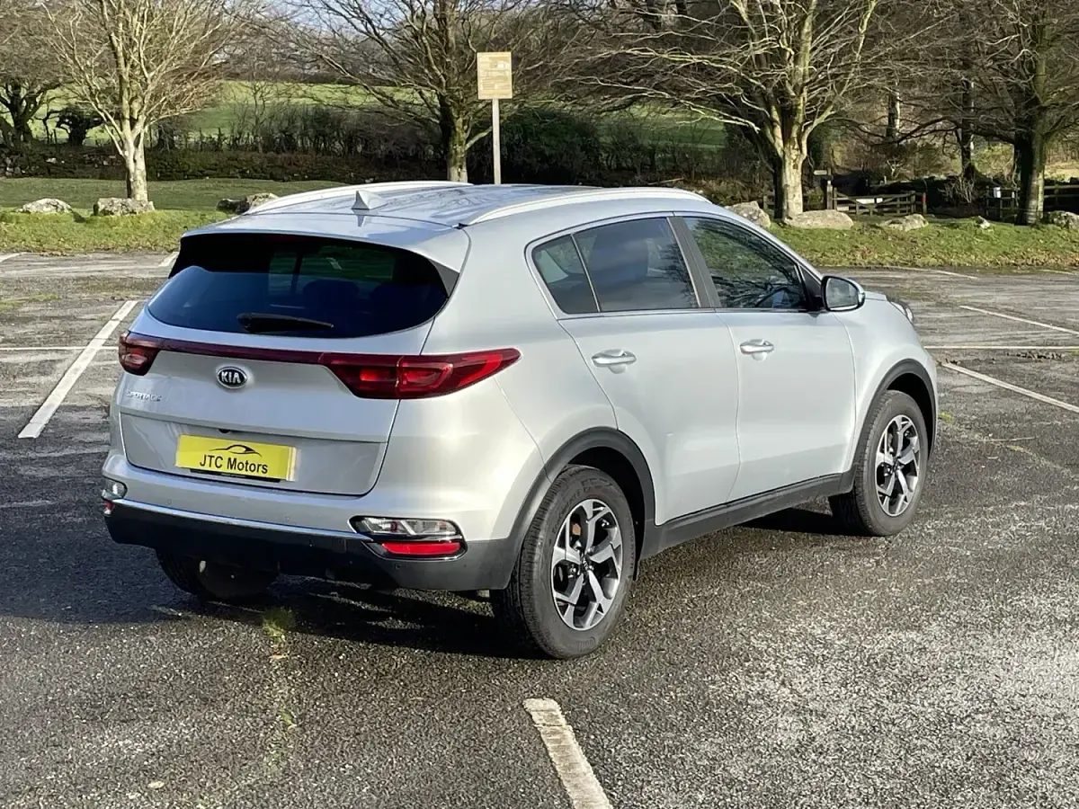 Used Kia Sportage Silver 132 HP (97 kW) 2021 Silver SUV