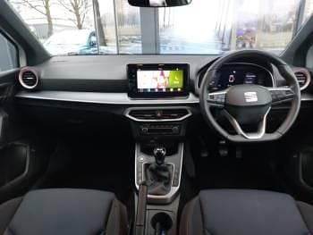 Used Seat Arona FR 115 HP (84 kW) 2024 White SUV