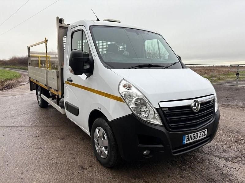 Used Vauxhall Movano 130 HP (95 kW) 2018 White MPV