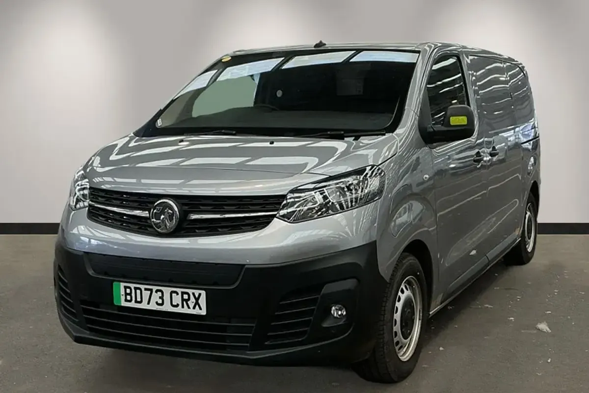 Used Vauxhall Vivaro 100 kW (136 HP) 2023 Grey MPV